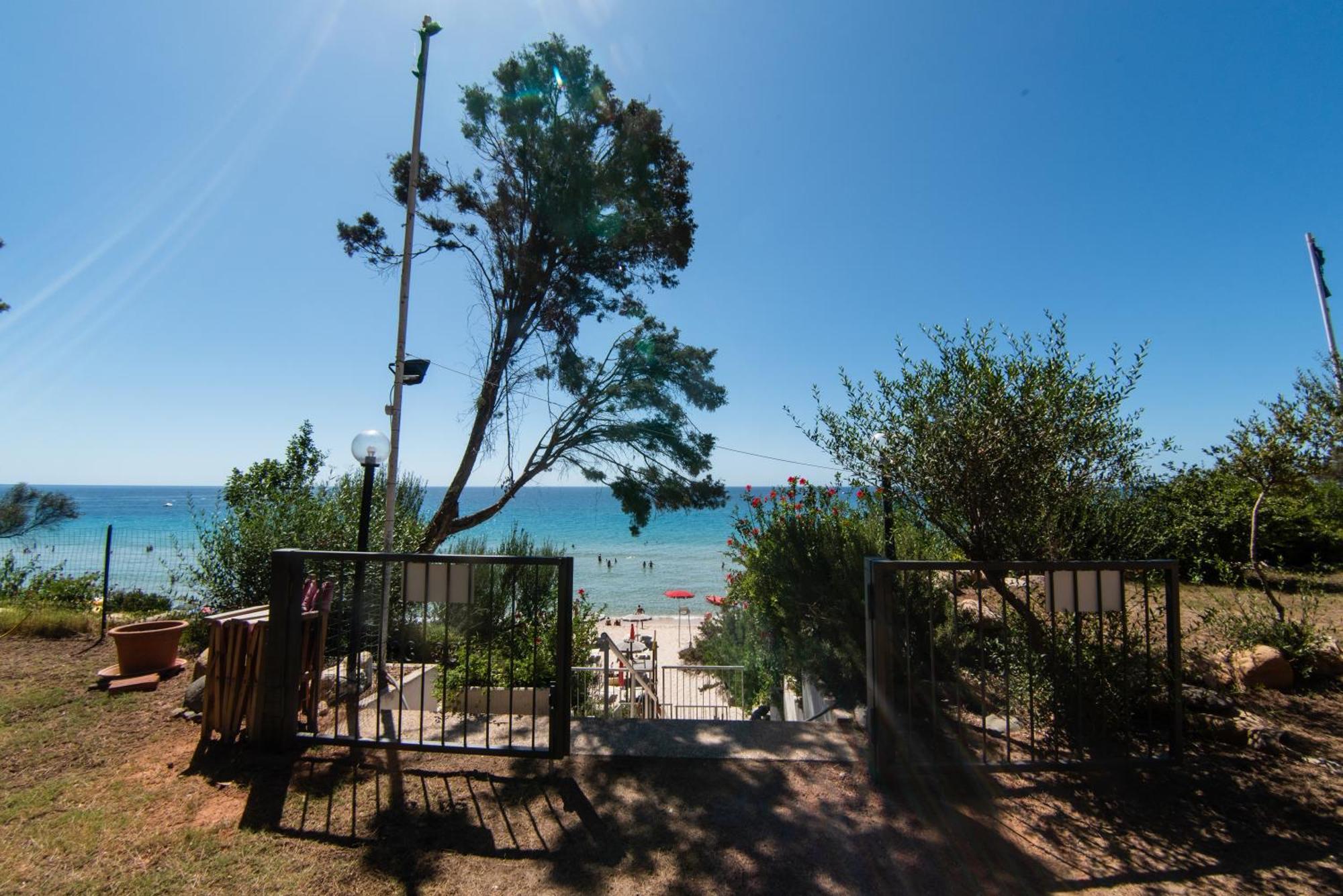 Hotel New Barcavela Santa Margherita di Pula Exterior photo